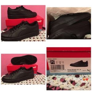 PUMA Smash V2 Leather Sneakers
